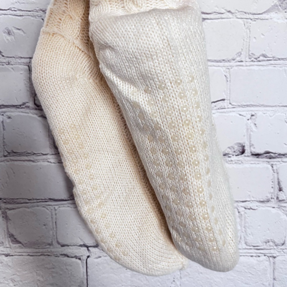 HUNTER Warm Sherpa-Lined Cable Knit Non-Slip Slipper Socks--One Size - Picture 7 of 14